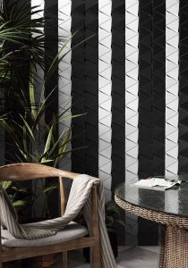 Magical Tirol Black Matt 10,8x12,4